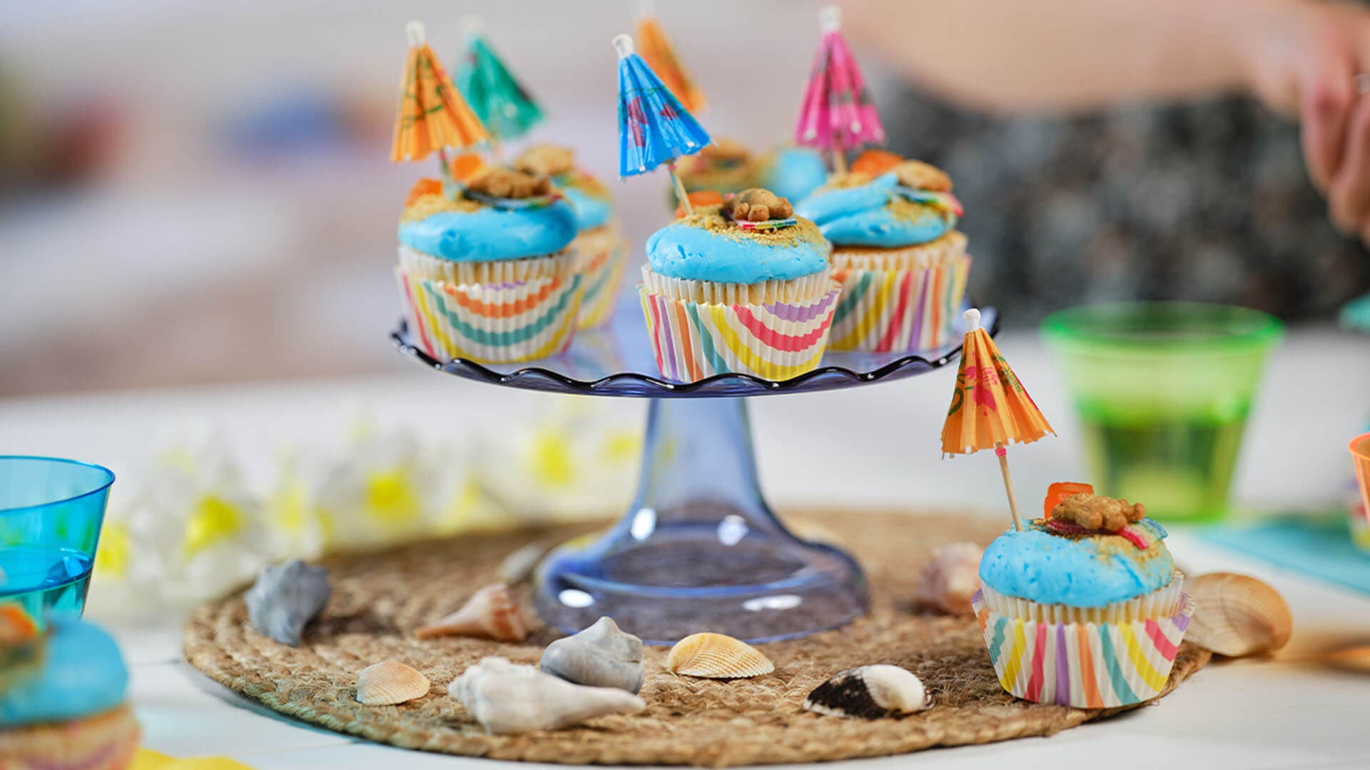 beach day cupcakes