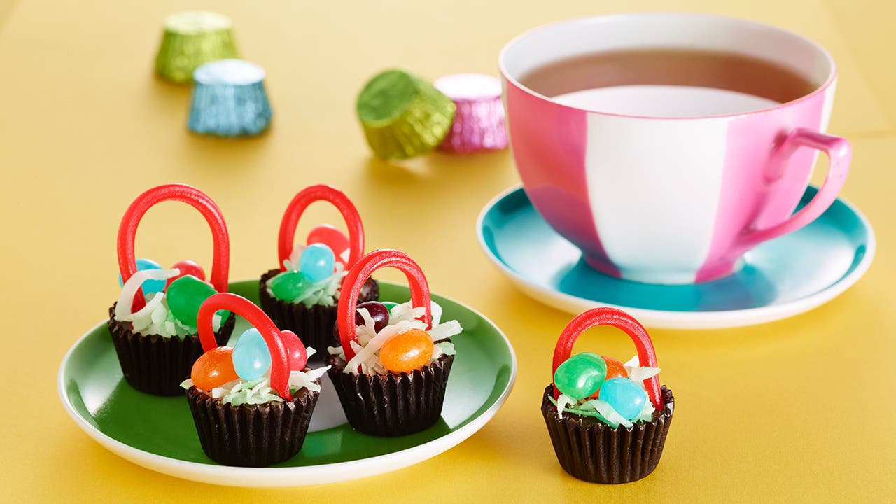 reeses peanut butter cup miniatures easter baskets