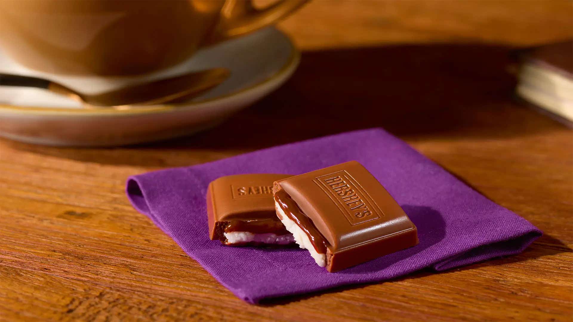 pair of hersheys affogato bar pieces ready to serve