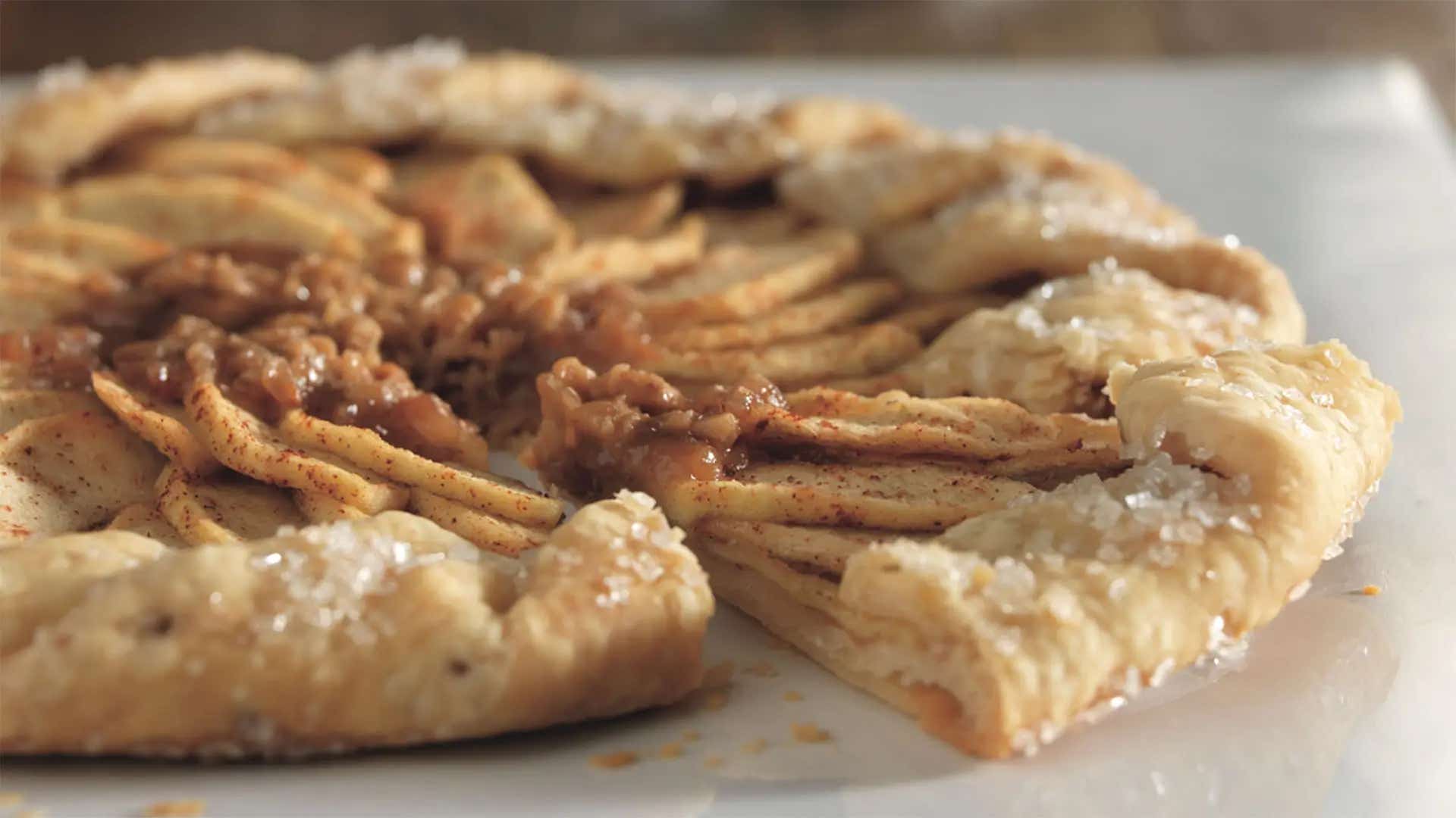 hersheys fresh apple and toffee tart ready to serve