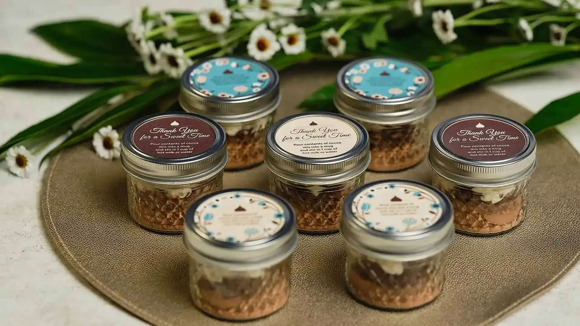 hersheys favor jars filled with dry hot cocoa mix