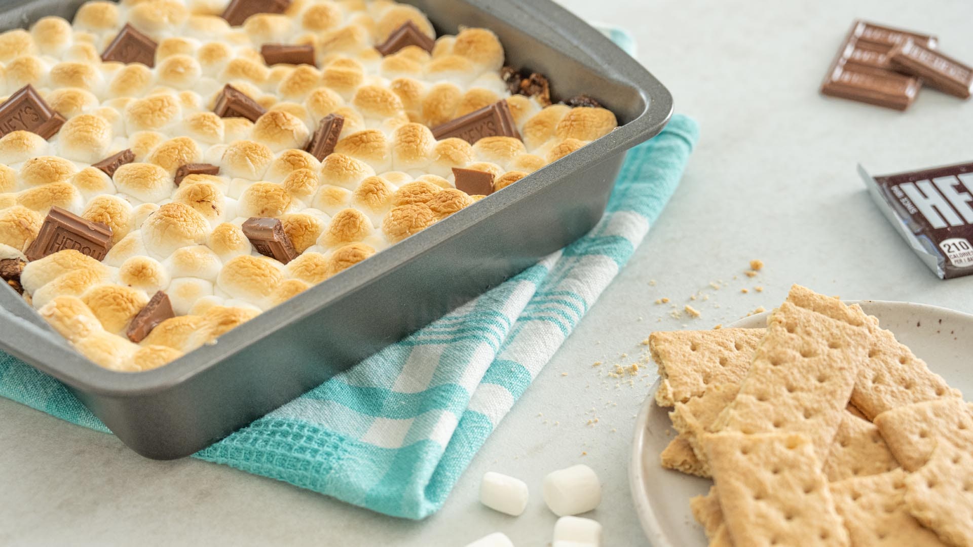 smores smash in baking tin