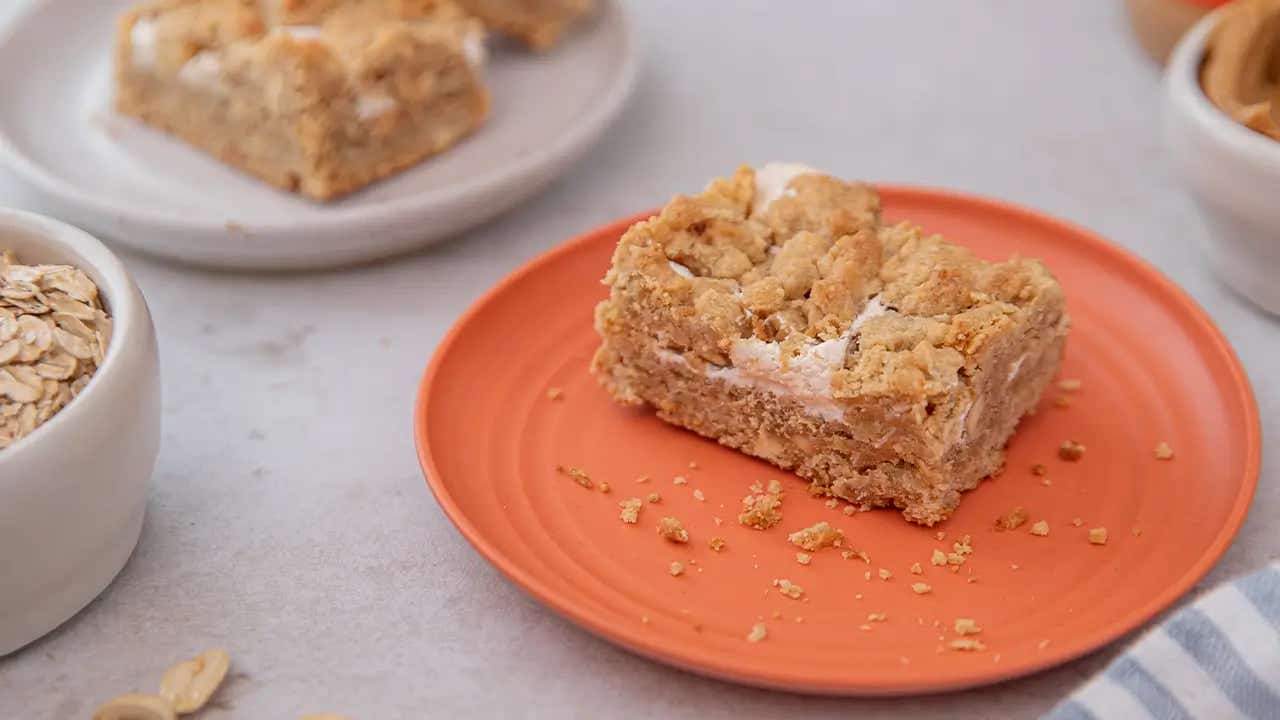 plated reeses marshmallow bar