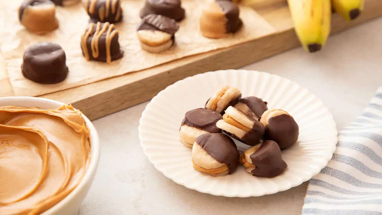 plate of frozen banana bites