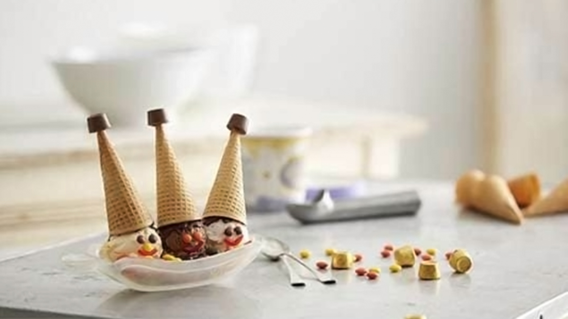 three clowns sundae