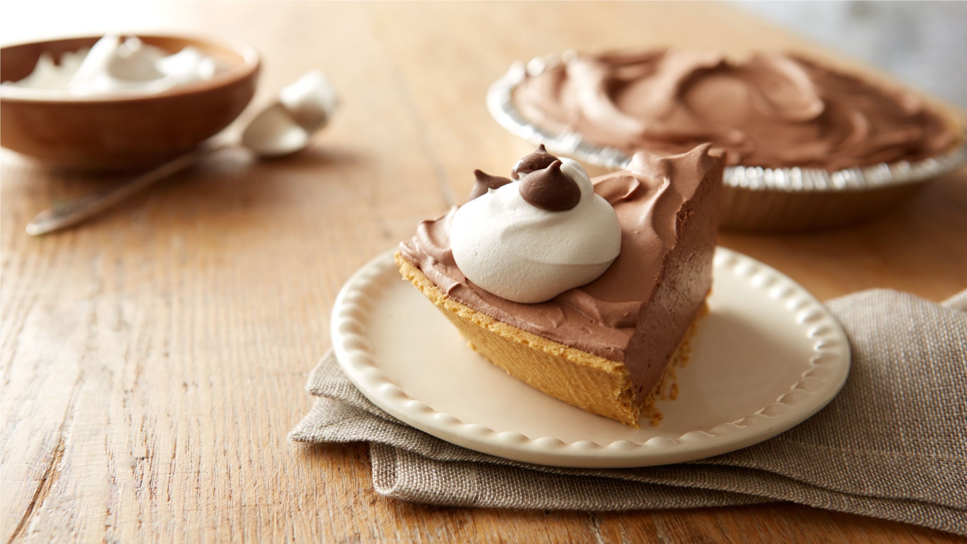 Chocolate Magic Mousse Pie