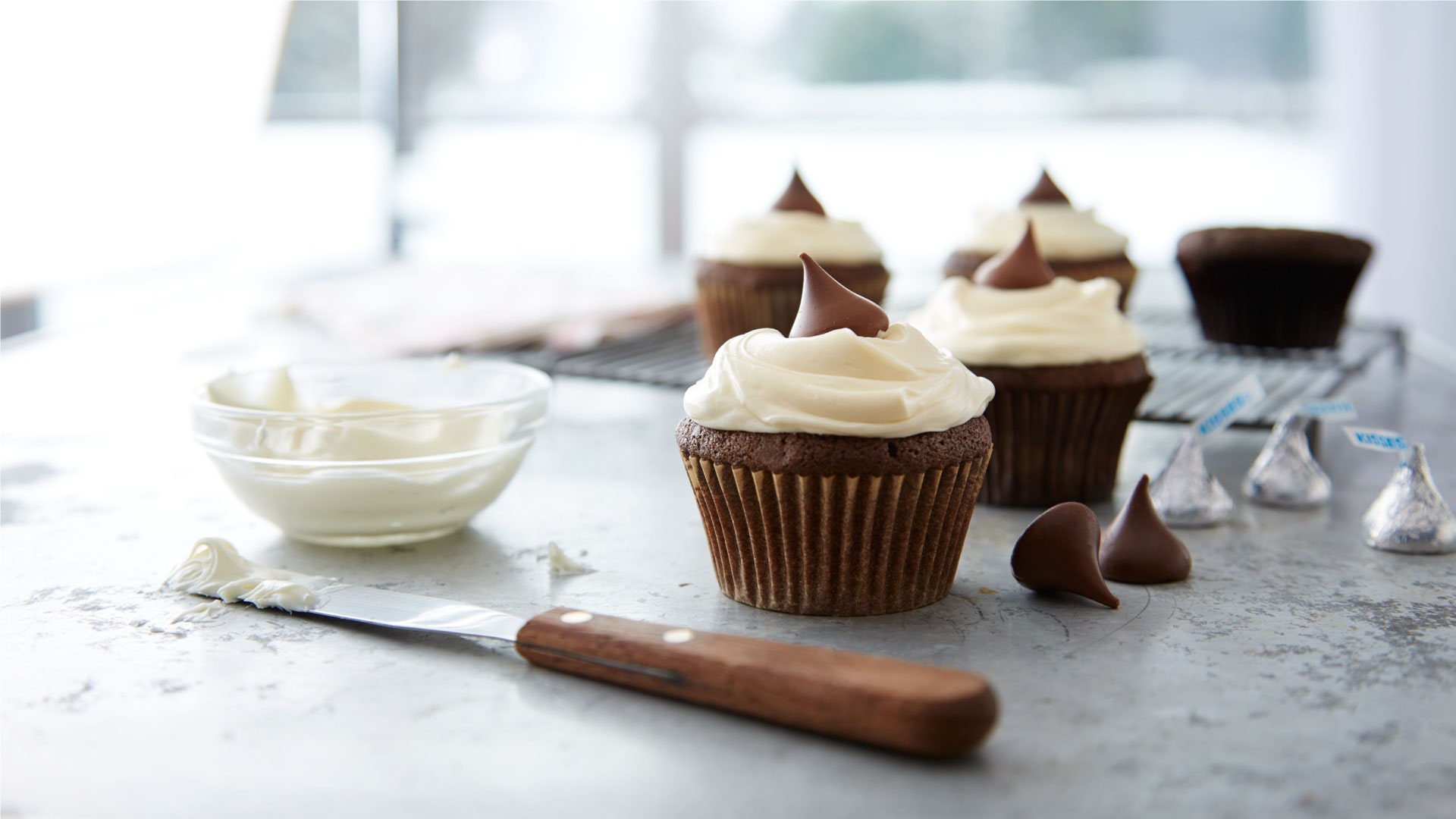 Double KISSES Chocolate Cupcakes