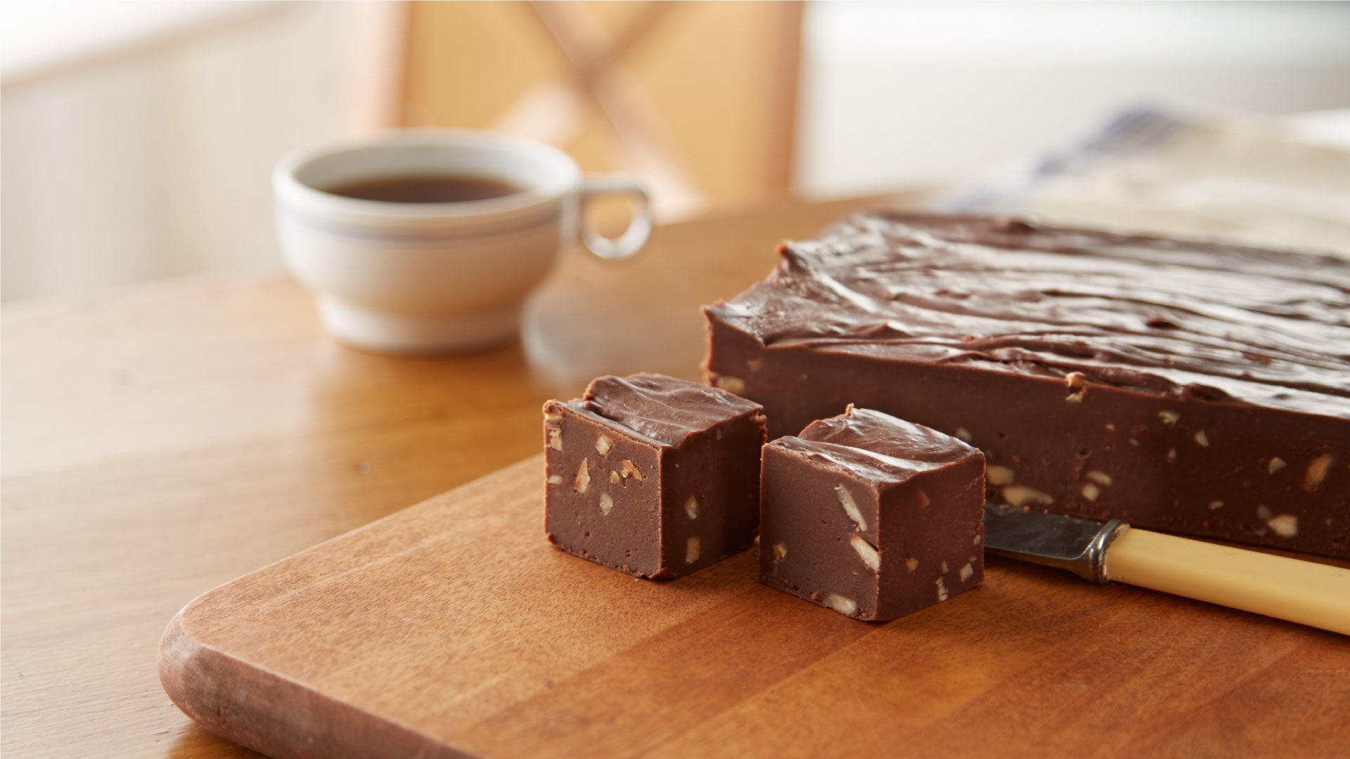 chocolate almond fudge