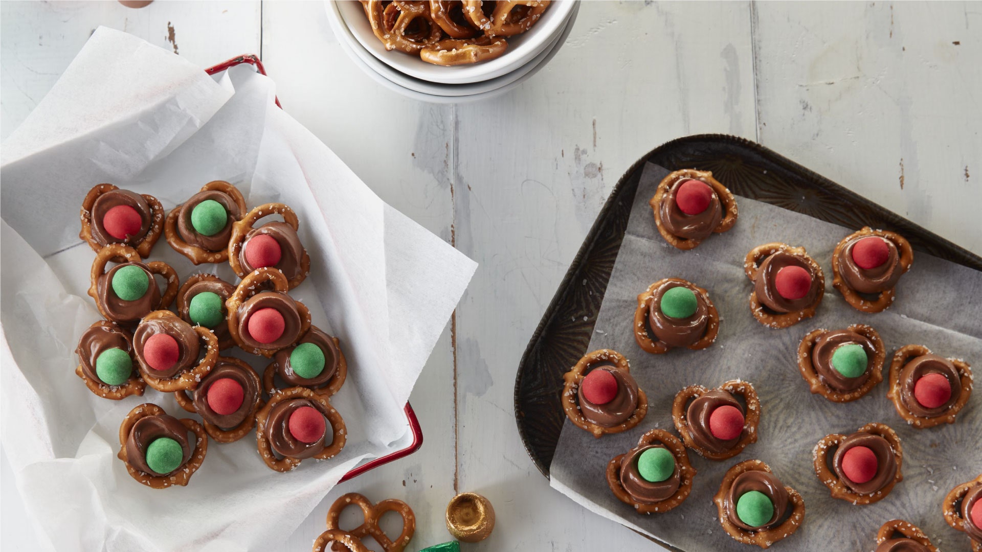 holiday pretzel delights