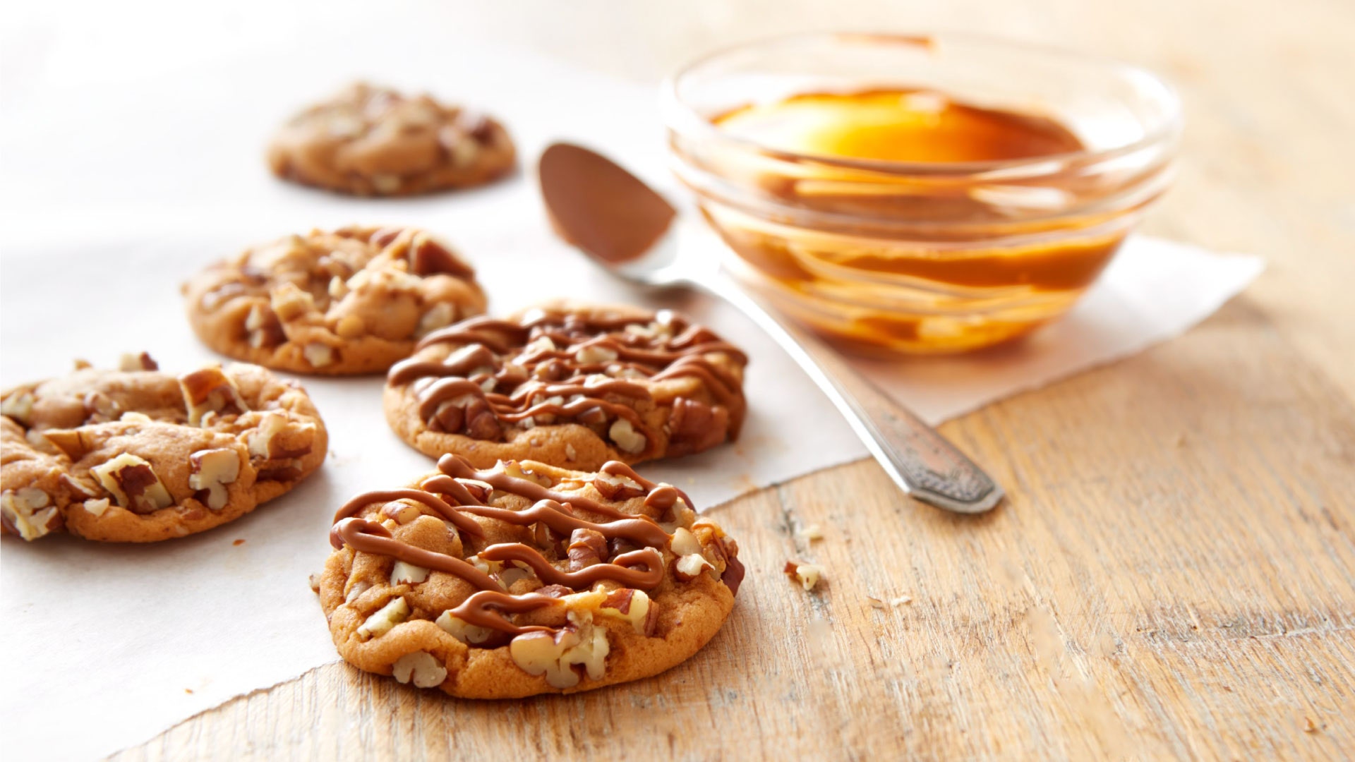 Chewy Drizzled Cinnamon Chip Cookies