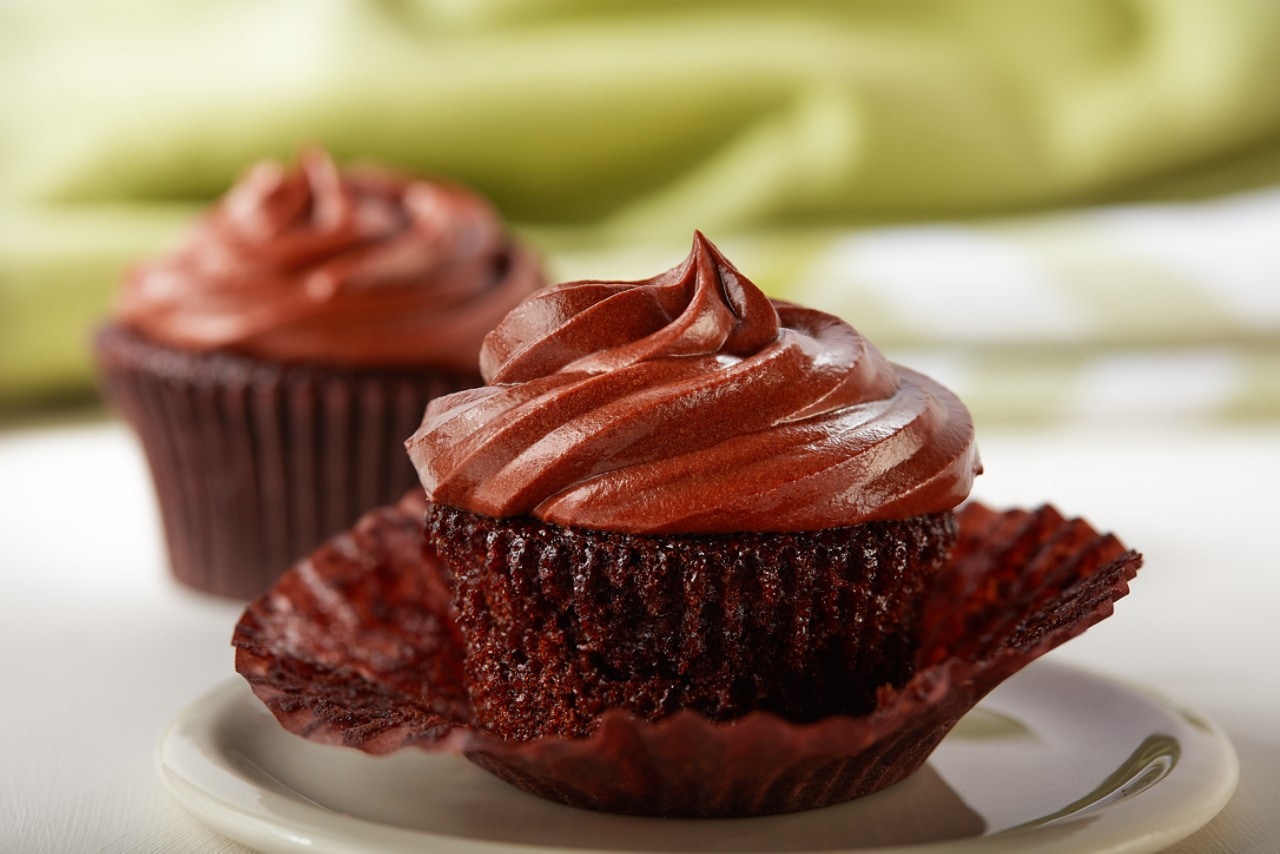 HERSHEY’S “Perfectly Chocolate” Chocolate Cupcakes