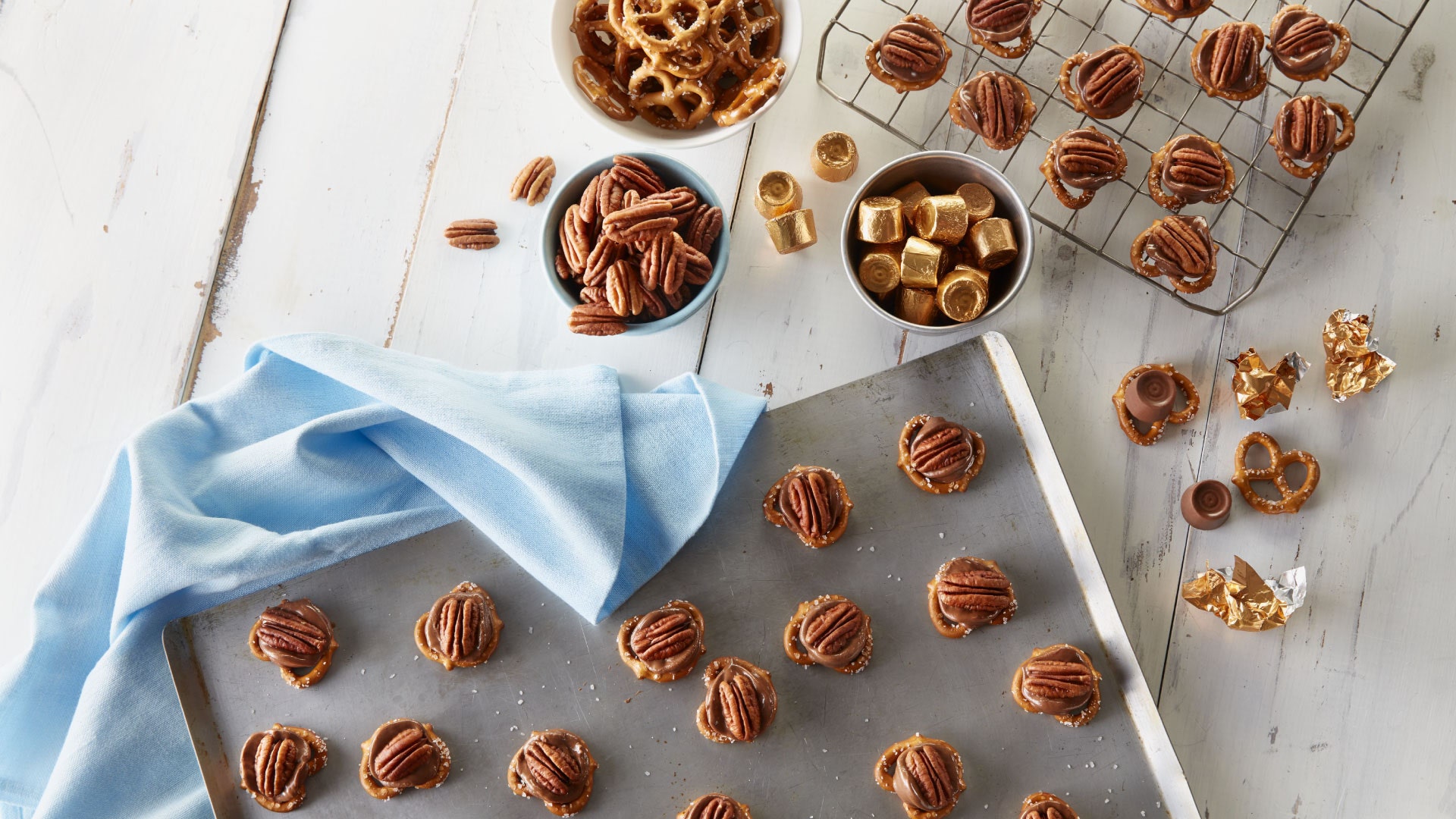 Holiday ROLO® Pretzel Delights