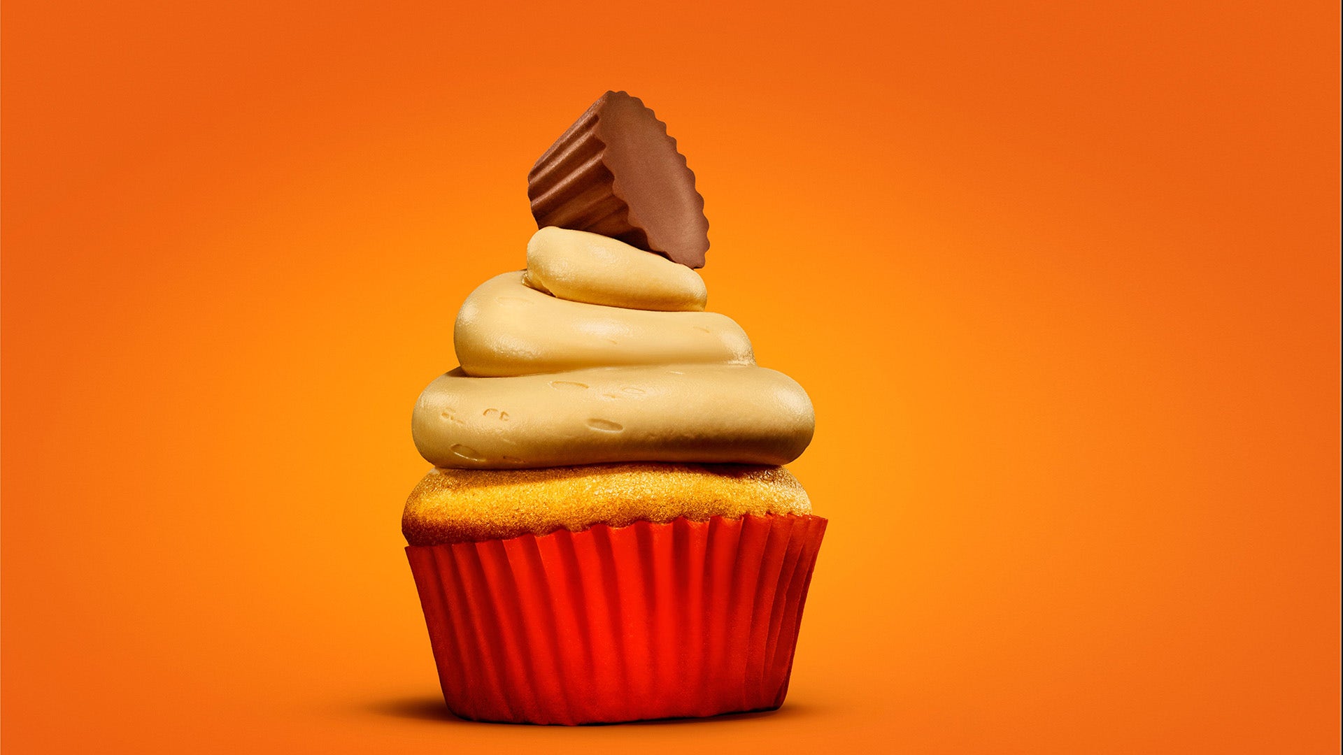 Image of Peanut Butter Cup Mini Cupcakes with Peanut Butter Icing