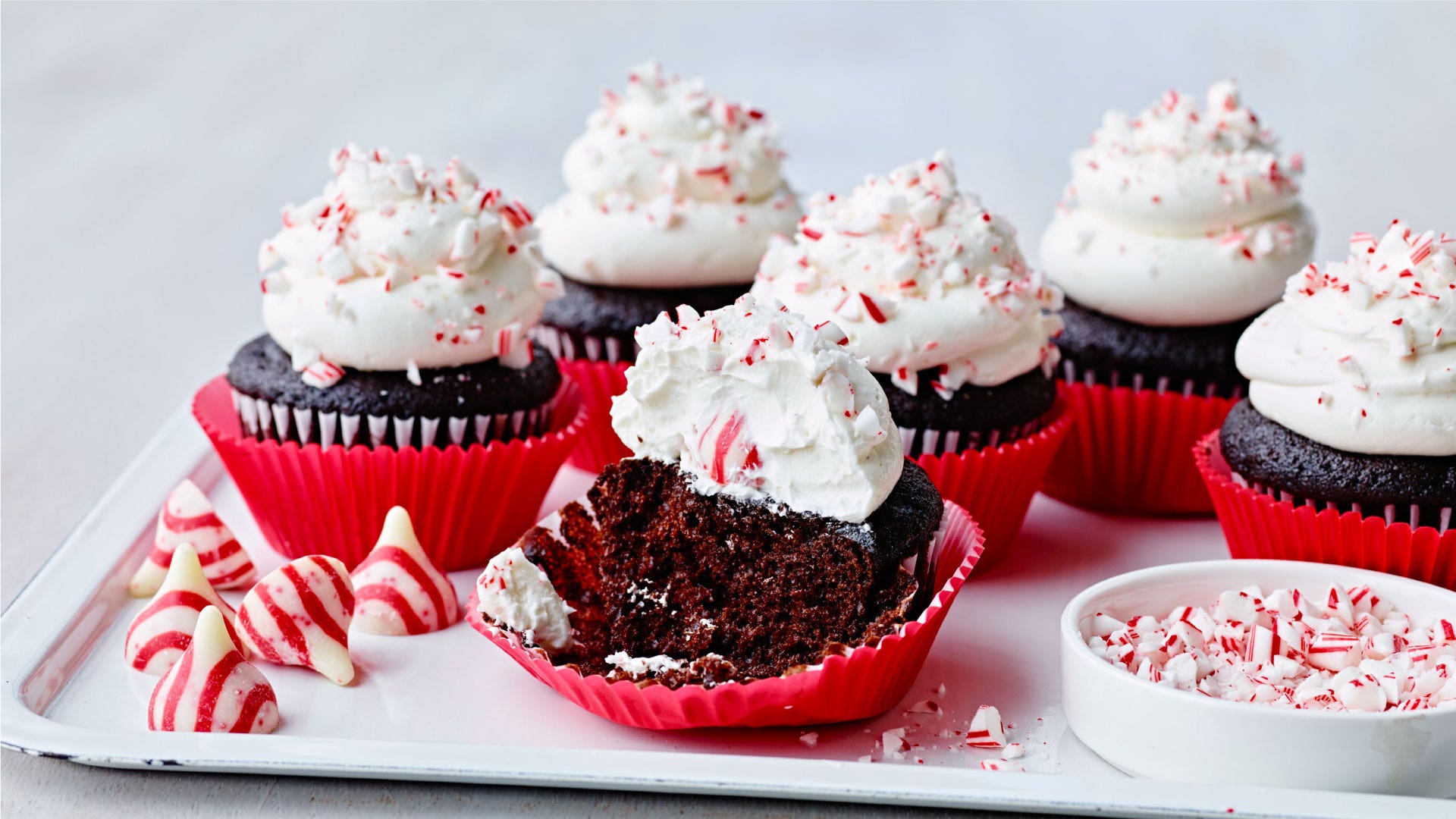 5 Festive Peppermint Desserts to Usher In the Holidays