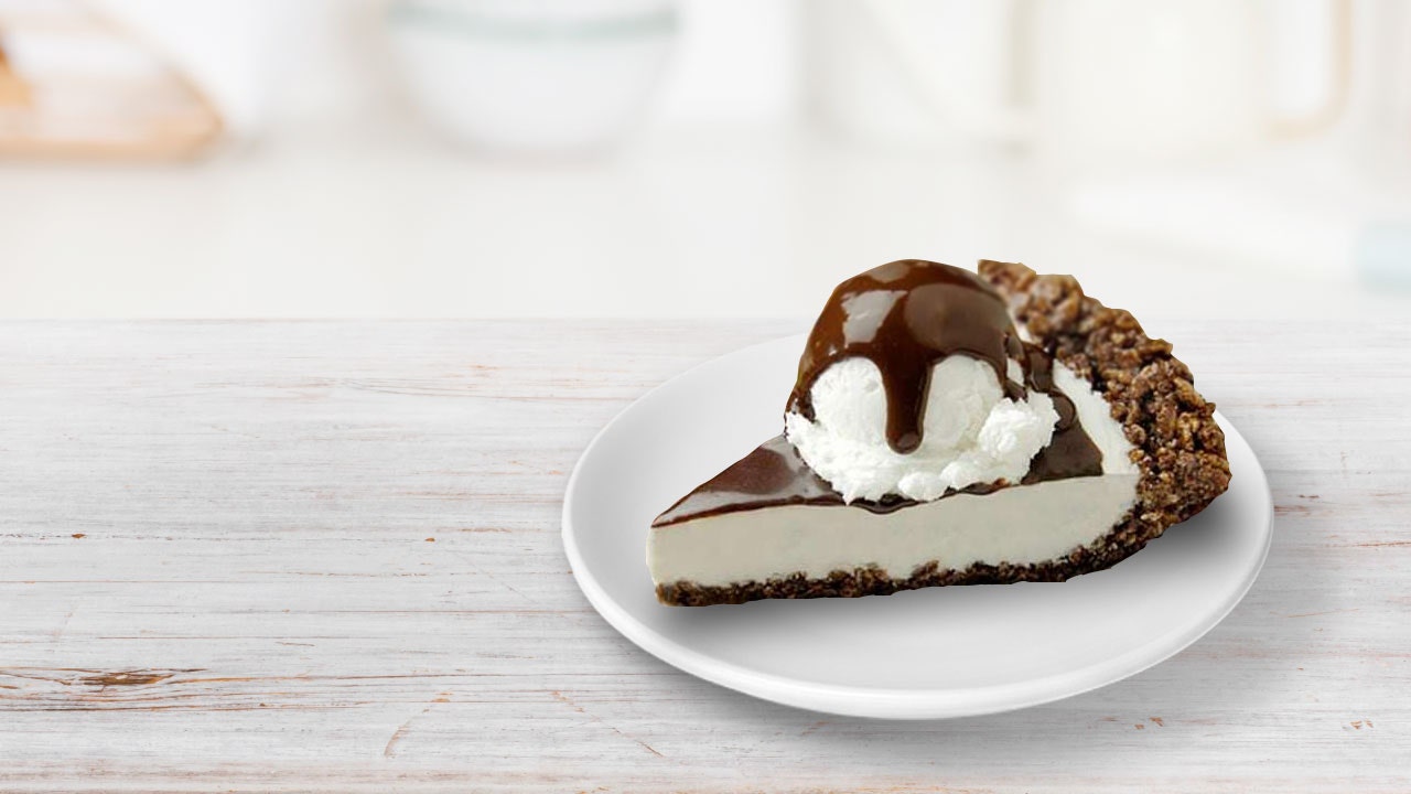 chocolate ice crispy pie sundae