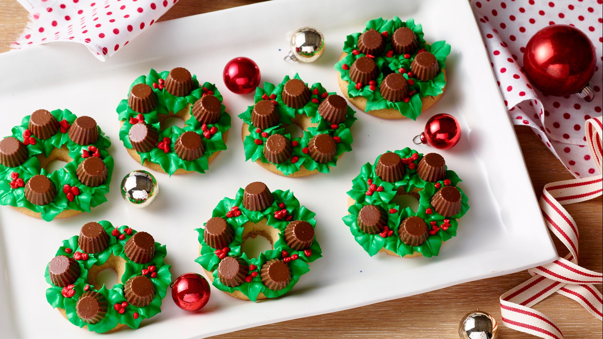 mini peanut butter cup wreath cookies