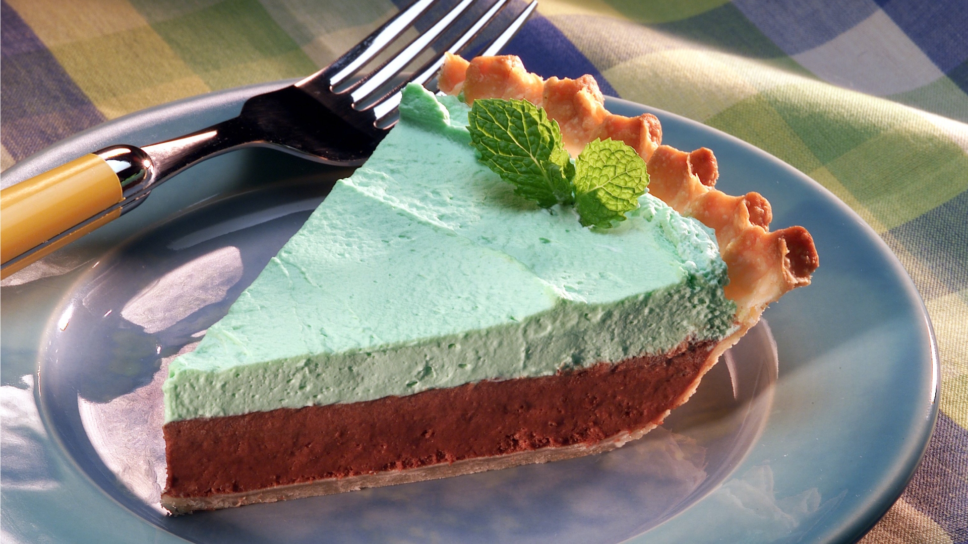 chocolate mint mousse pie