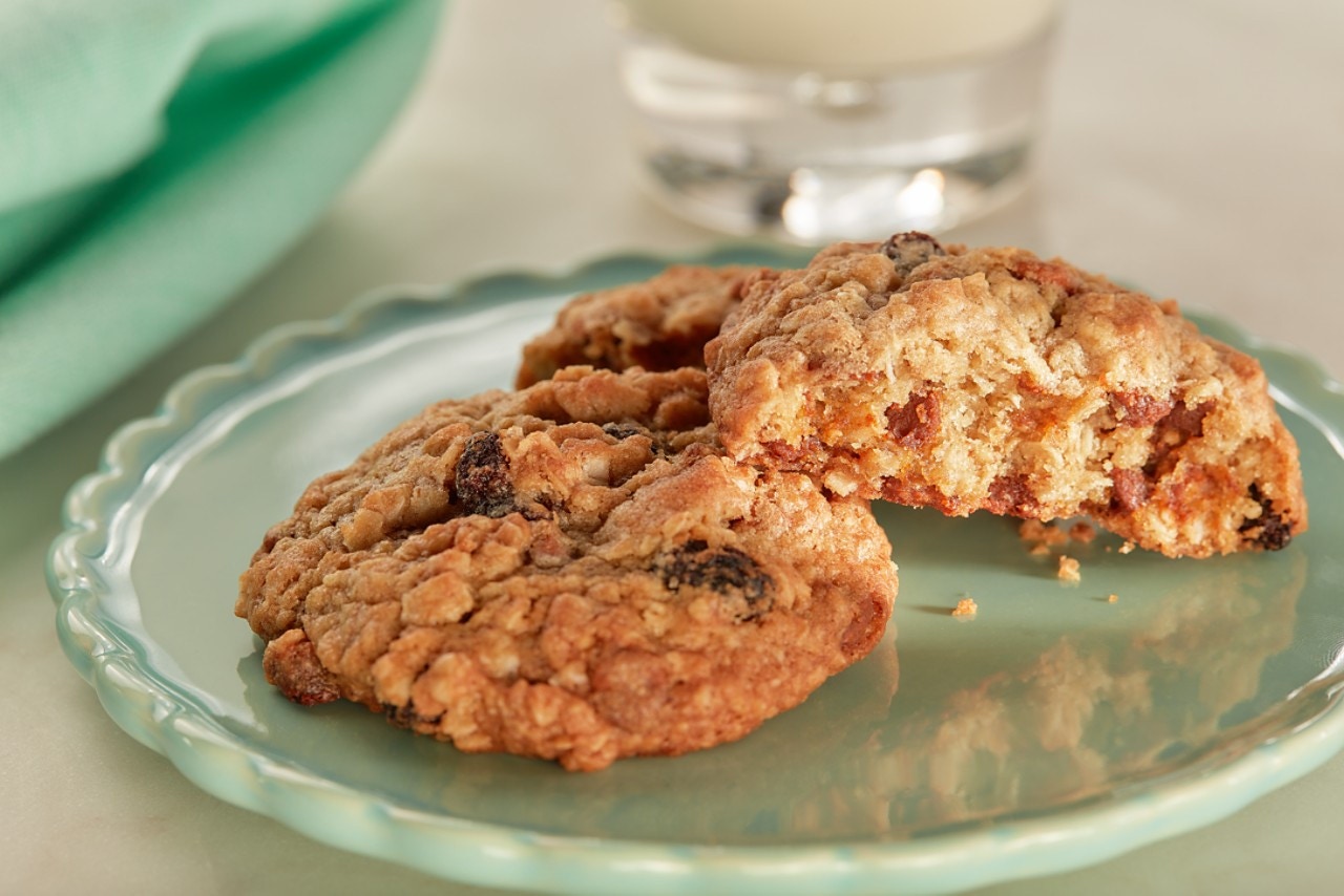 Oatmeal Cinnamon Chips Cookies