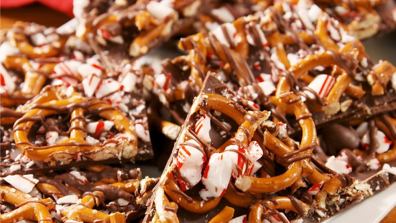 pretzel peppermint bark