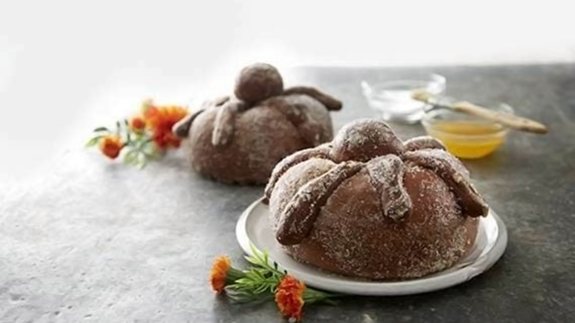 Pan de Muerto de Chocolate Day of the Dead