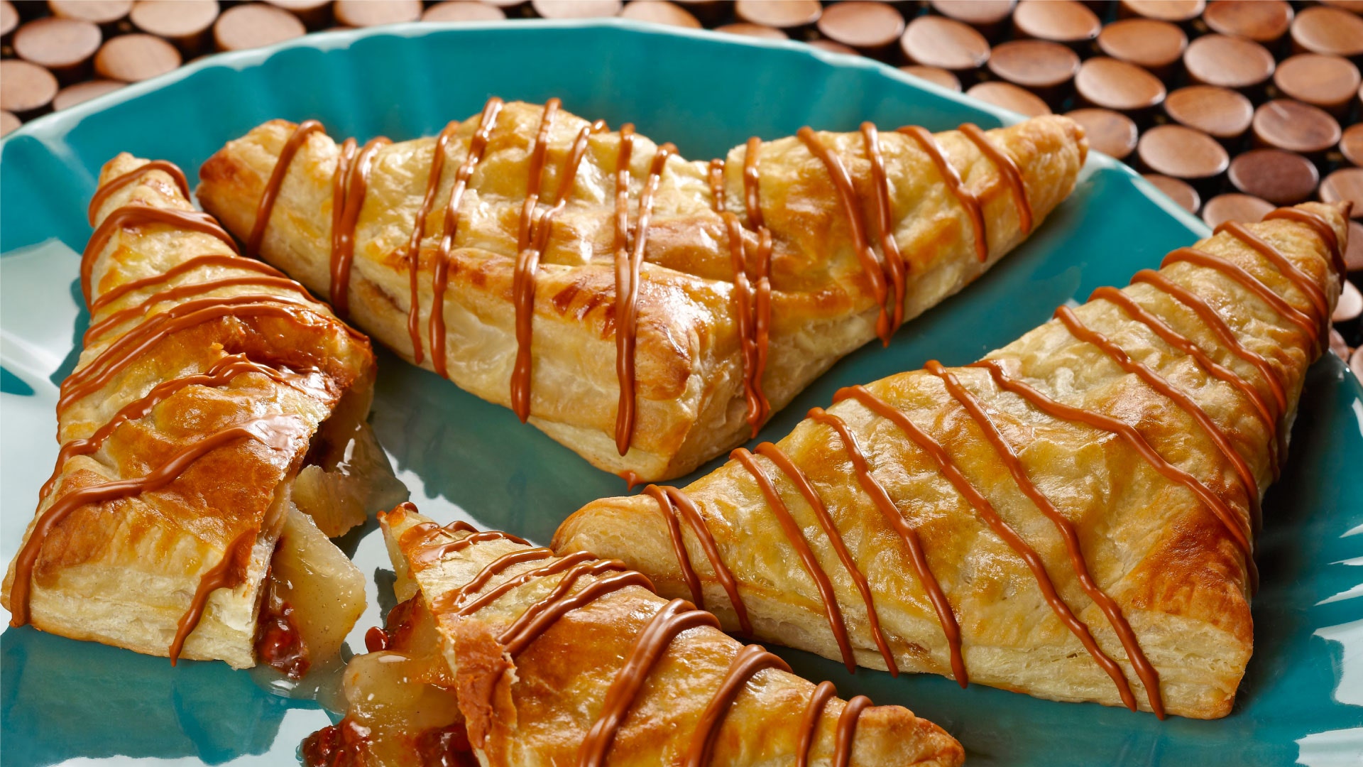 Cinnamon Sugar Apple Turnovers @ TotallyChefs