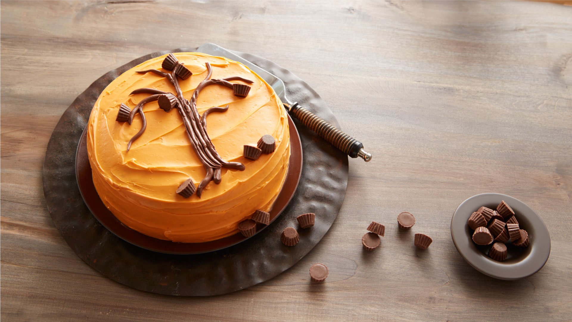 Haunted Tree Halloween Cake