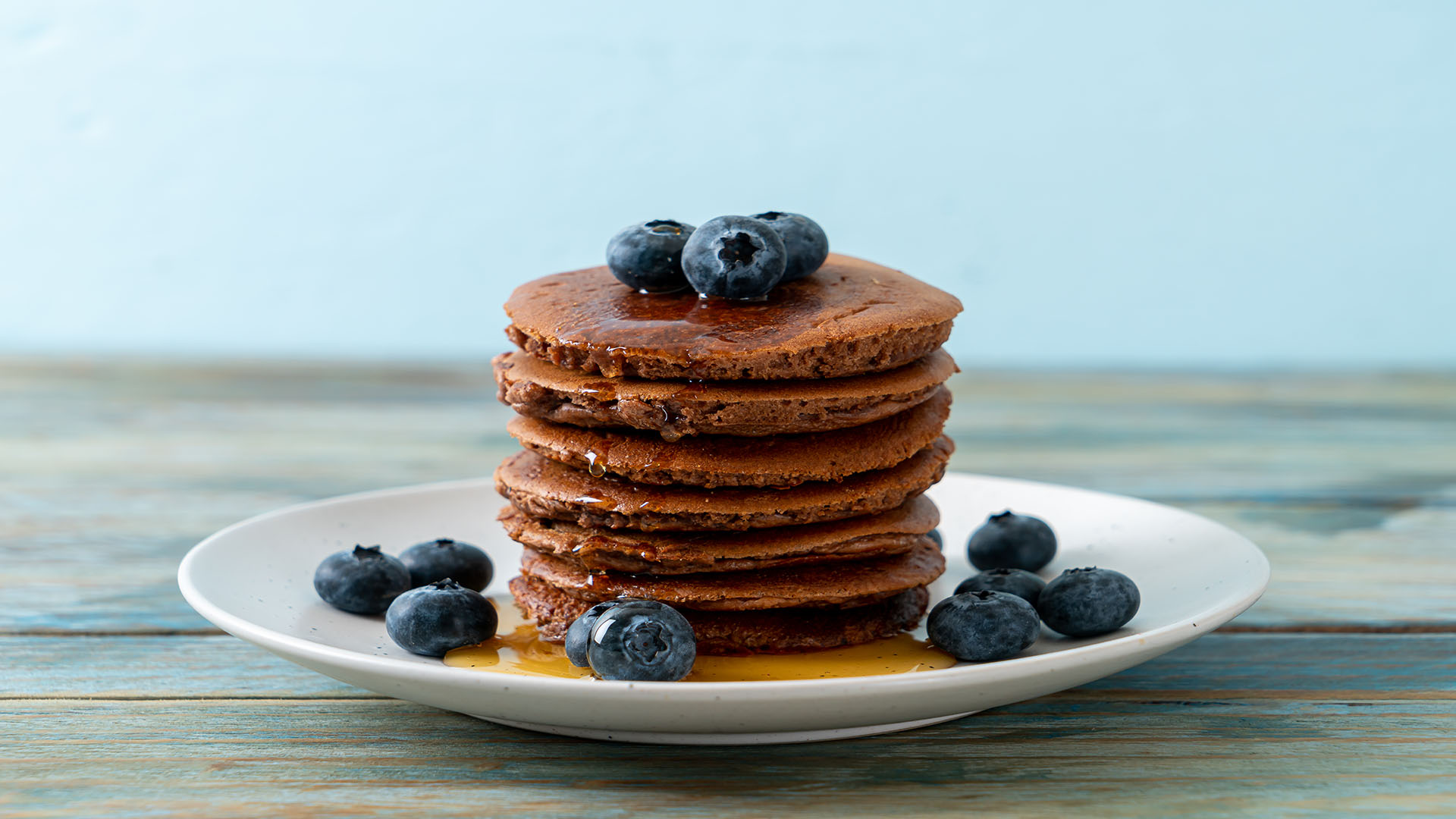 lilys and hersheys keto chocolate chip pancakes