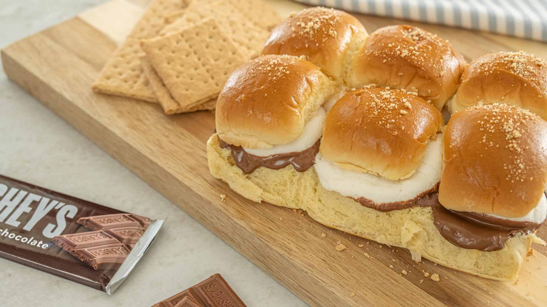 tray of smores sliders
