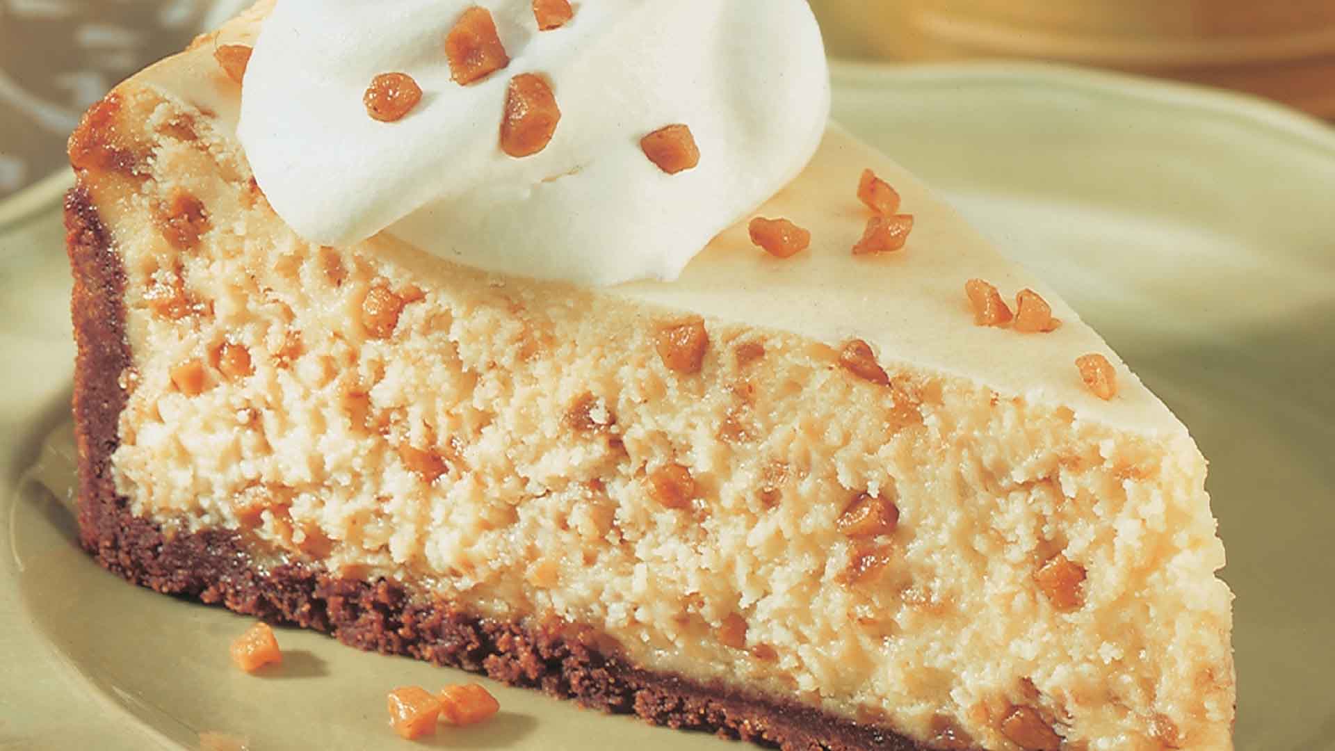 HERSHEY'S CHIPITS SKOR Toffee Bits Cheesecake Recipe | Recipes-image