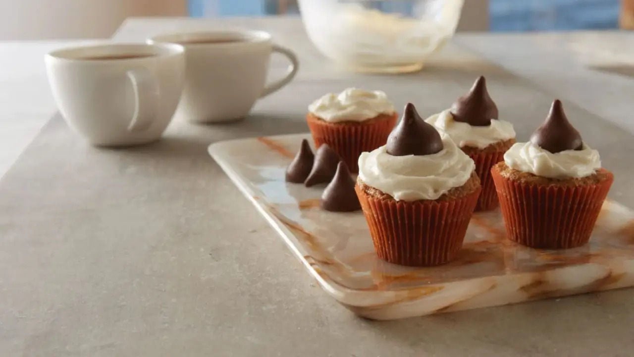 mini carrot cupcakes