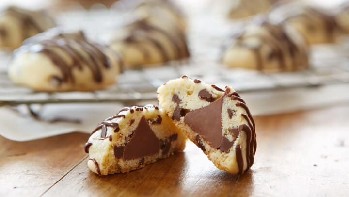 kisses stuffed chocolate chip cookies