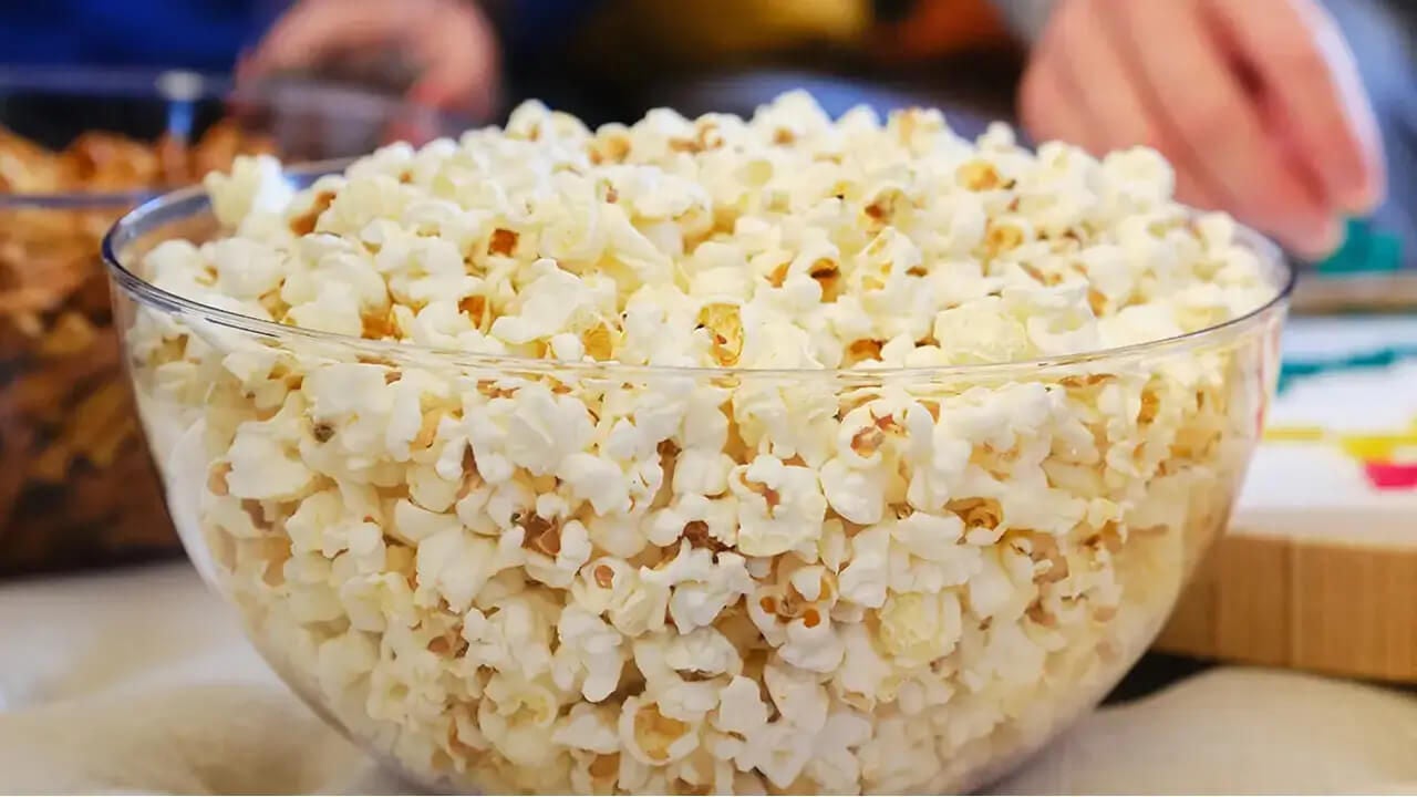 bowl of popcorn