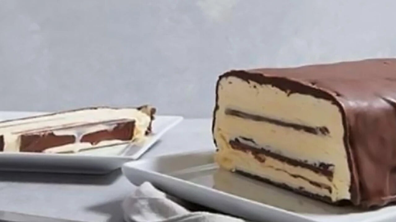 kit kat ice cream cake