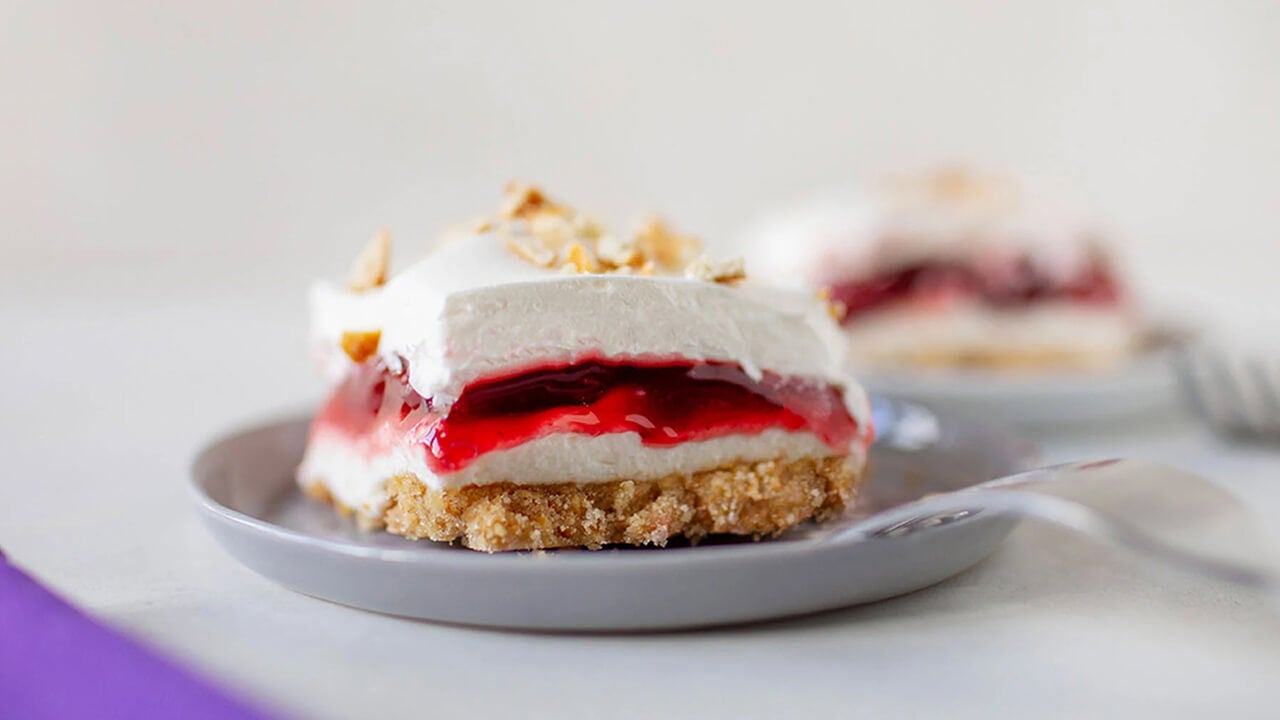 strawberry dots pie