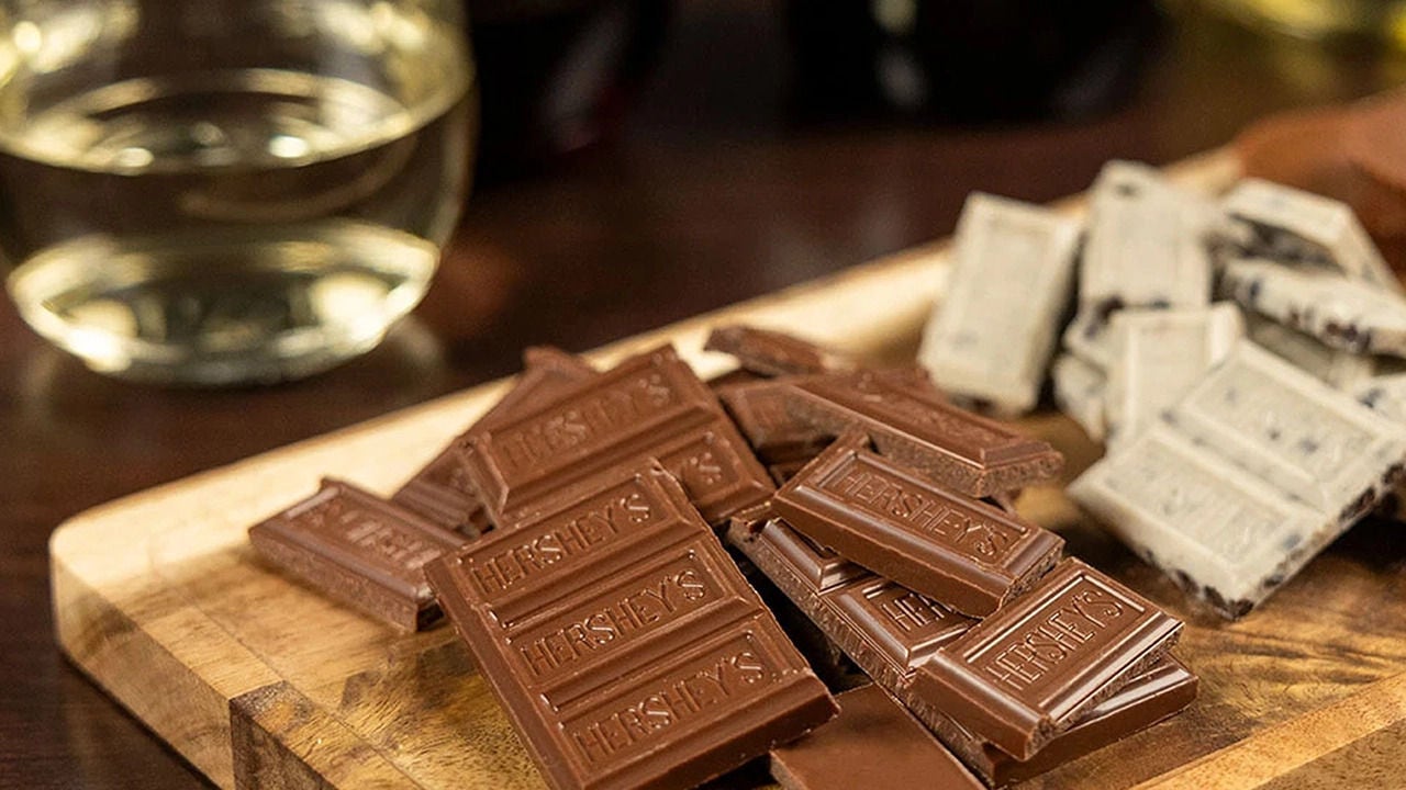 wooden serving tray with chocolate bar pips