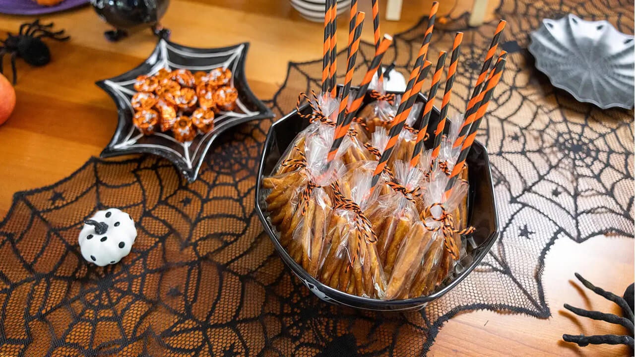 halloween treat bowls
