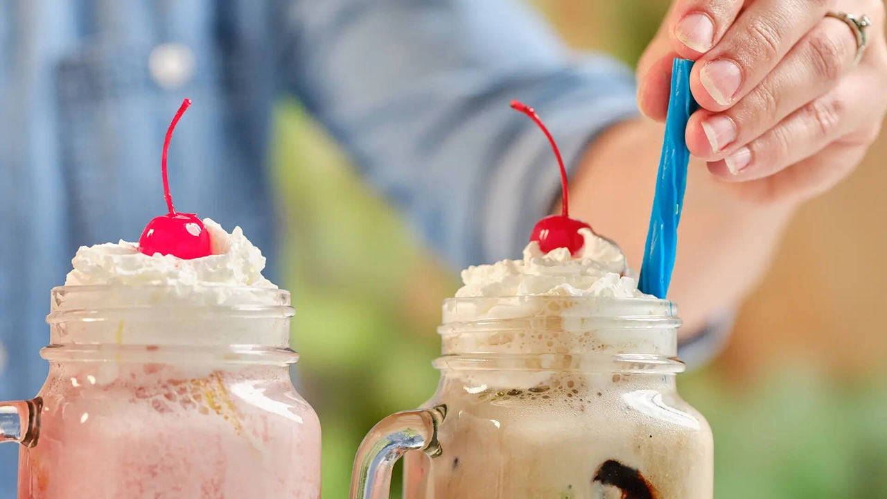 putting twizzlers straw in dirty soda