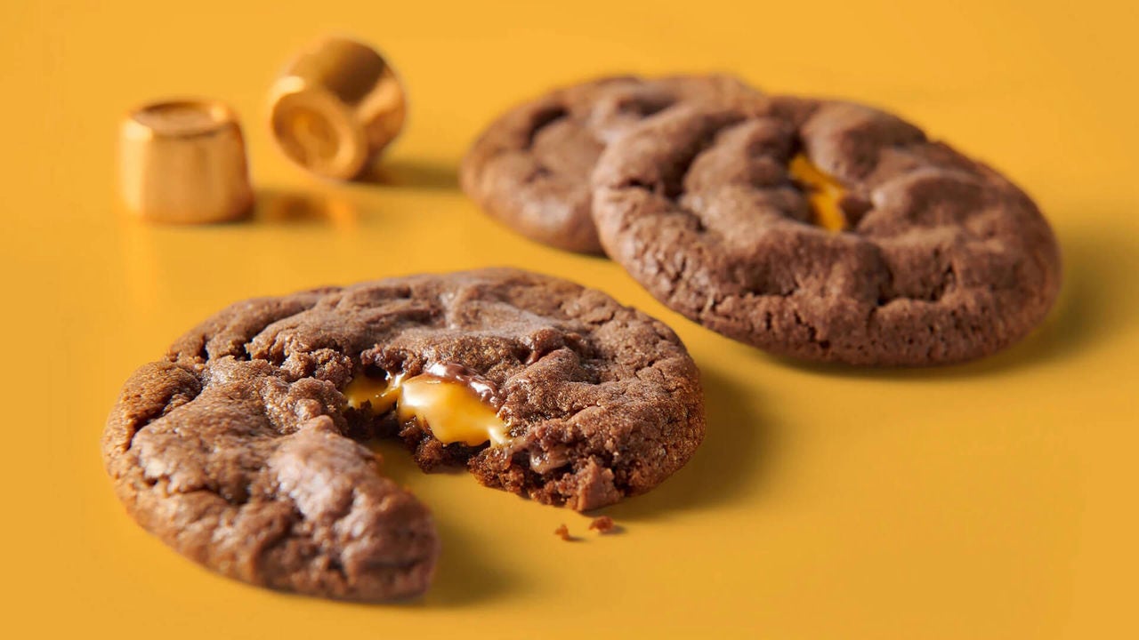 two rolo drop cookies