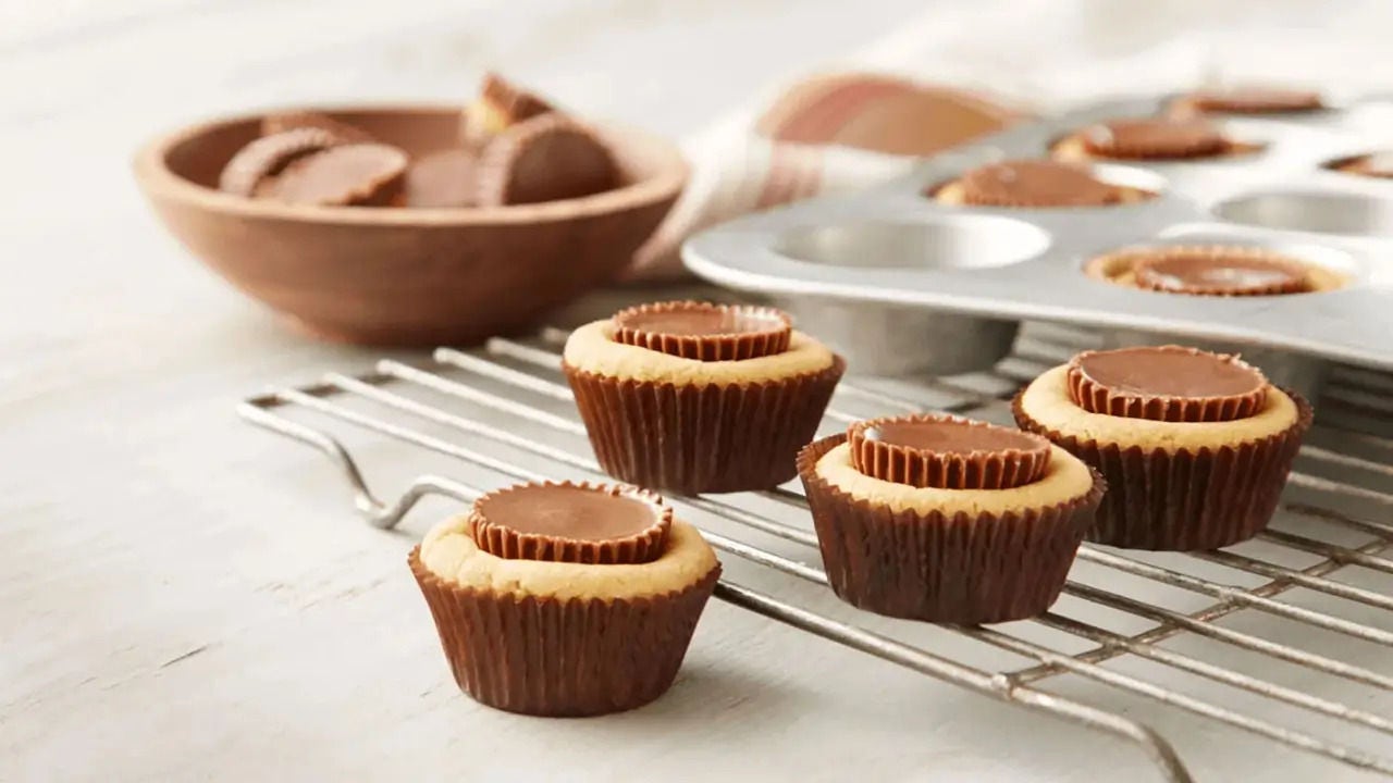 reeses peanut butter temptations on cooling rack