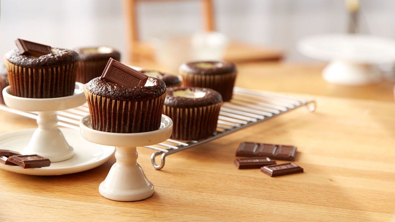 chocolate bar filled chocolate cupcakes