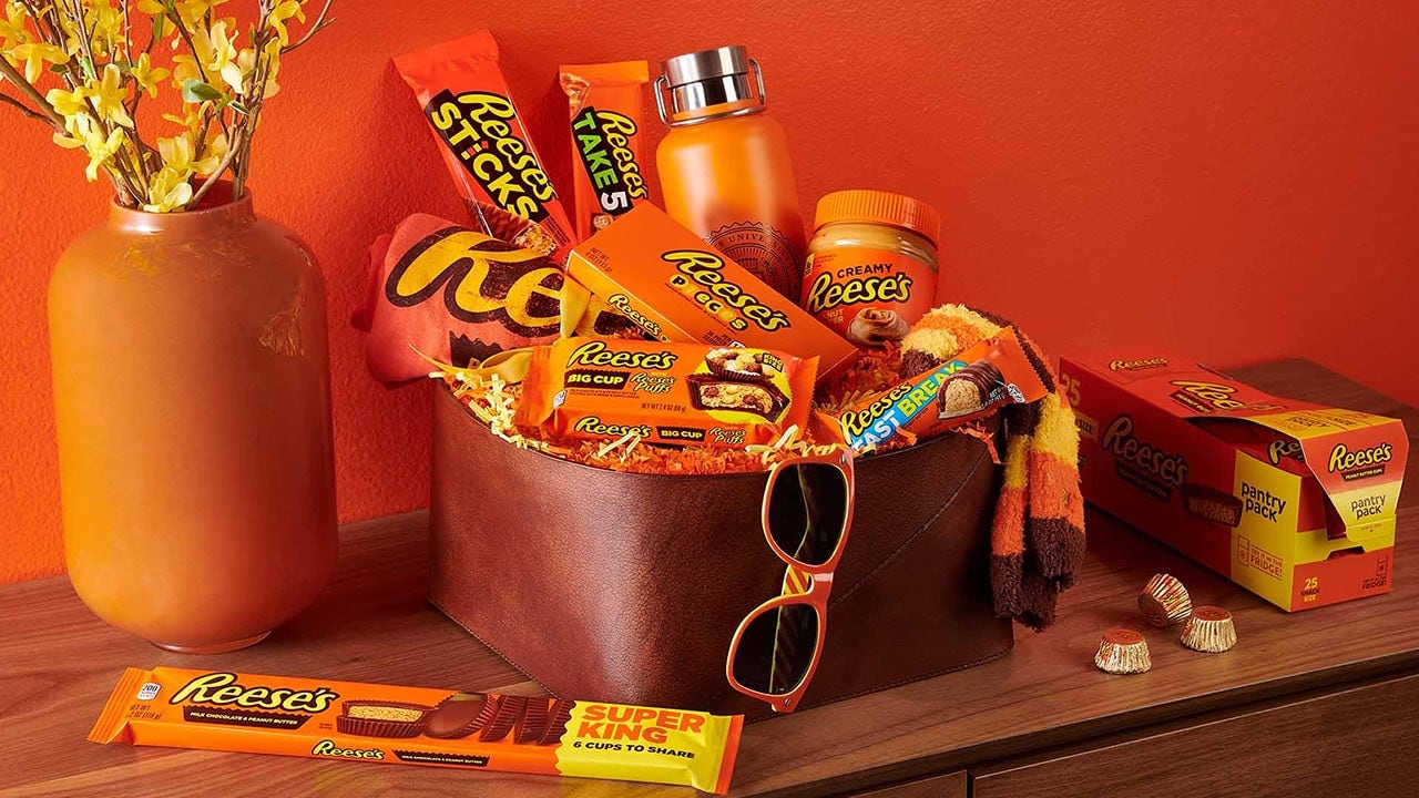 reeses lovers gift basket